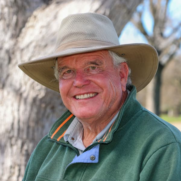 Joe Lukawski, golf instructor